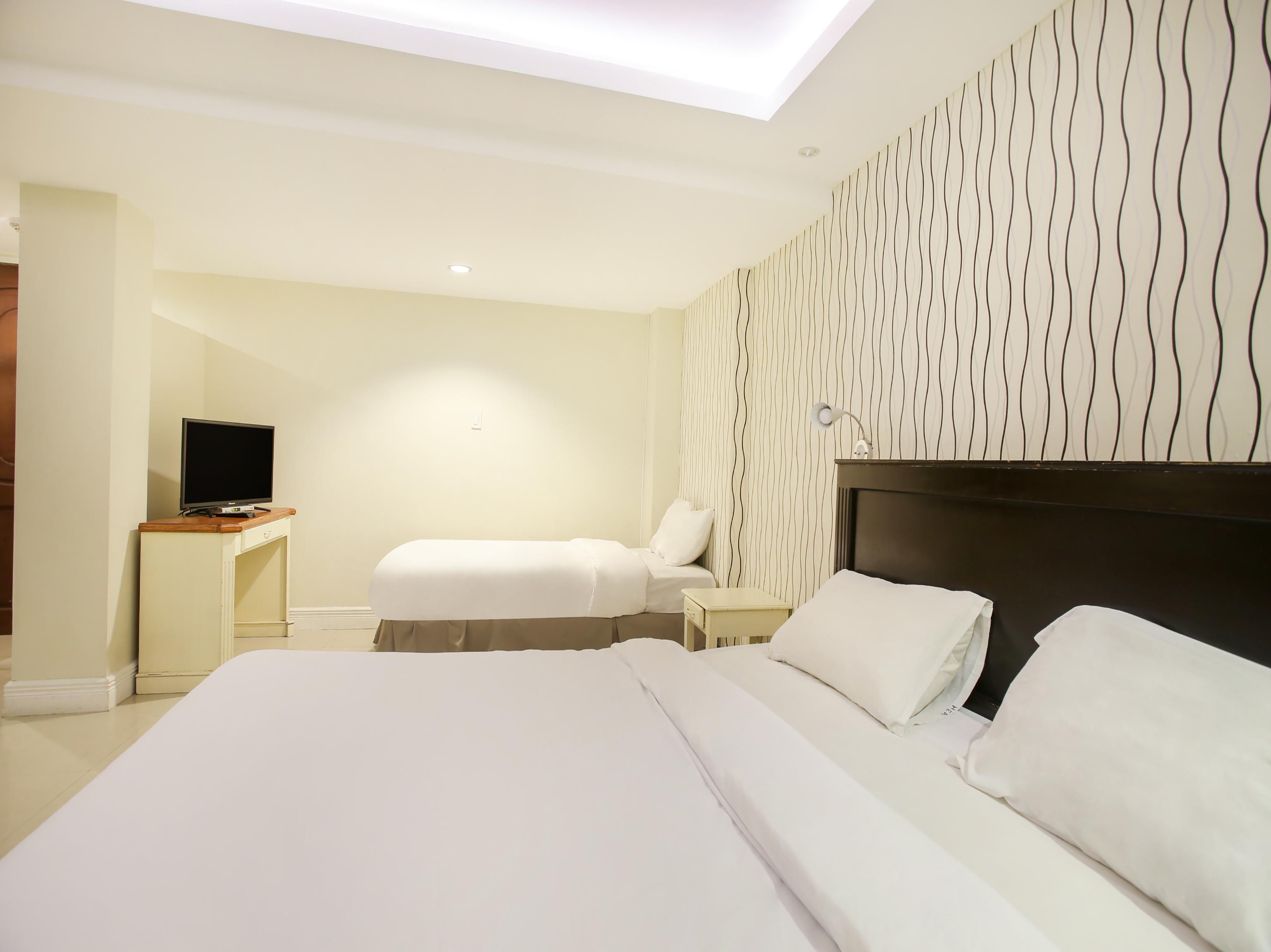 Hotel Euroasia By Bluebookers Angeles Eksteriør billede